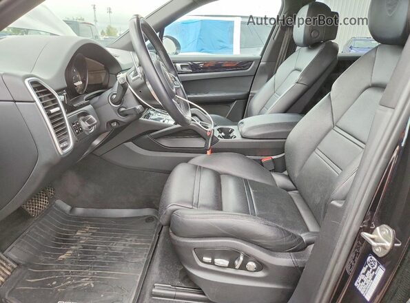 WP1AA2AY9KDA08786 2019 PORSCHE CAYENNE Black Вид салону спереду