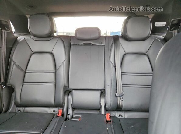 WP1AA2AY9KDA08786 2019 PORSCHE CAYENNE Black Вид задніх сидінь