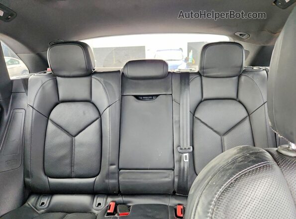WP1AB2A52JLB35502 2018 PORSCHE MACAN Silver Rear seats view