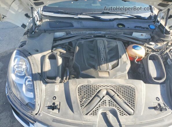 WP1AB2A54HLB11311 2017 PORSCHE MACAN White Вид підкапотного простору
