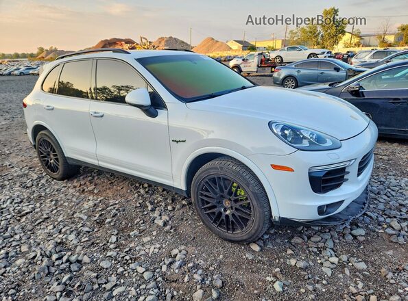 WP1AE2A25HLA71480 2017 PORSCHE CAYENNE White Передня права чверть