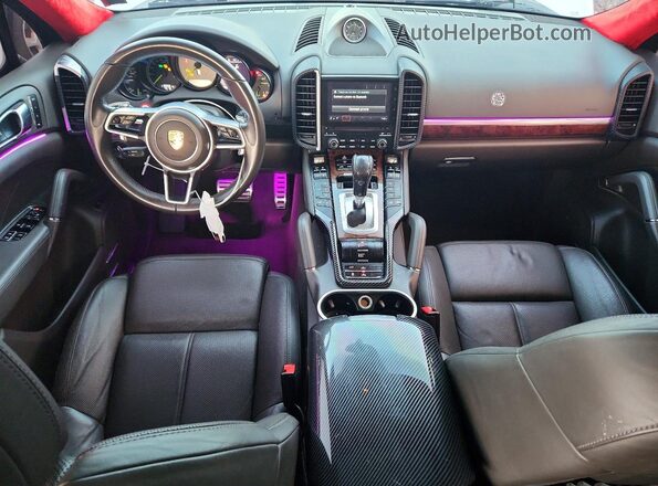 WP1AE2A25HLA71480 2017 PORSCHE CAYENNE White Вид панелі приладів
