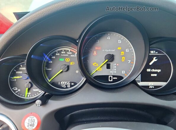 WP1AE2A25HLA71480 2017 PORSCHE CAYENNE White Вид щитка приладів