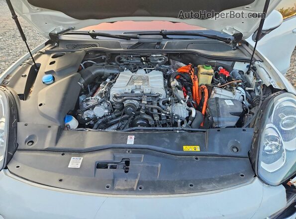 WP1AE2A25HLA71480 2017 PORSCHE CAYENNE White Вид підкапотного простору