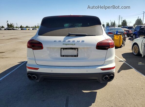 WP1AE2A27HLA75689 2017 PORSCHE CAYENNE White უკანა ხედი