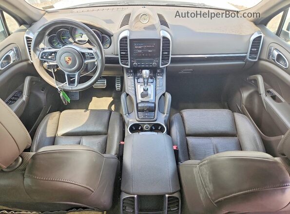 WP1AE2A2XHLA68929 2017 PORSCHE CAYENNE White Dashboard view