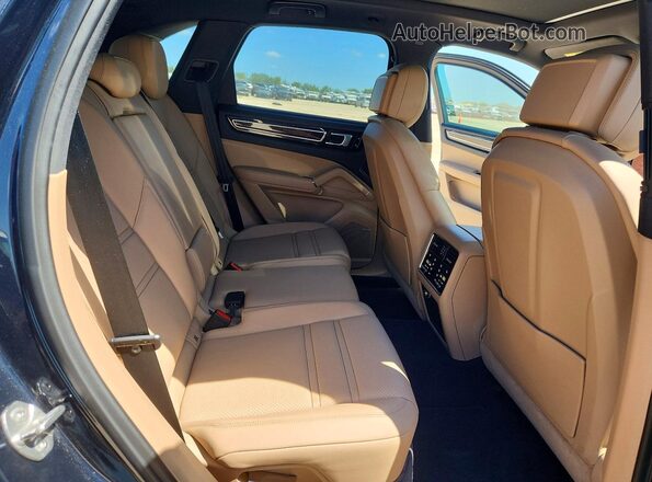 WP1AE2AY6KDA51633 2019 PORSCHE CAYENNE Black Rear interior view
