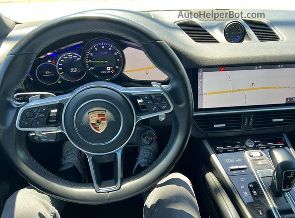 WP1AE2AY8KDA52072 2019 PORSCHE CAYENNE Black Front interior view