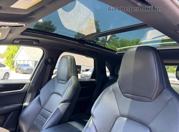 WP1AE2AY8KDA52072 2019 PORSCHE CAYENNE Black Rear seats view