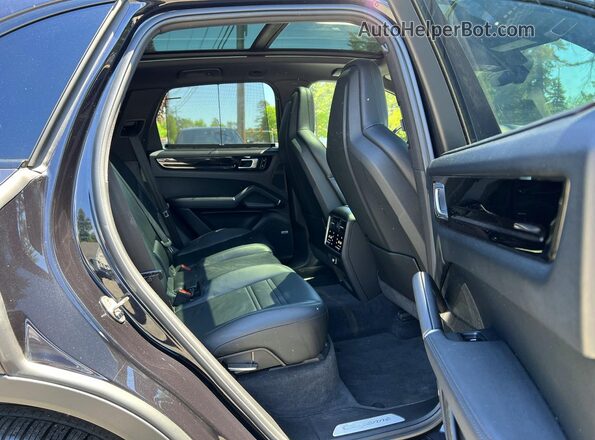 WP1AE2AY8KDA52072 2019 PORSCHE CAYENNE Black Rear view
