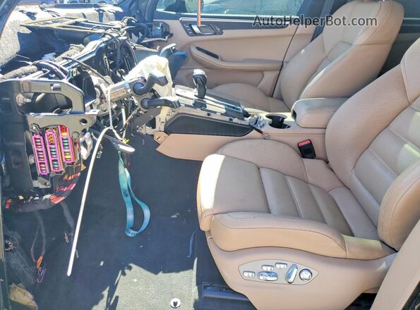 WP1AF2A59PLB58255 2023 PORSCHE MACAN Black Vista interior delantera