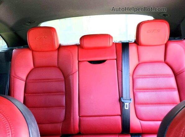 WP1AG2A57HLB51139 2017 PORSCHE MACAN Black Widok tylnych siedzeń