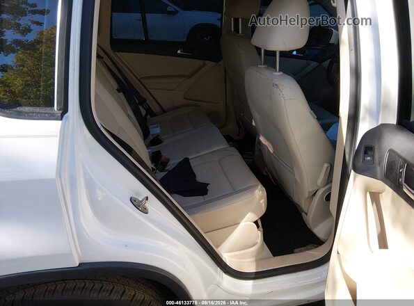 WVGAV7AX0GW507607 2016 VOLKSWAGEN TIGUAN White VIN კოდის სტიკერის ხედი