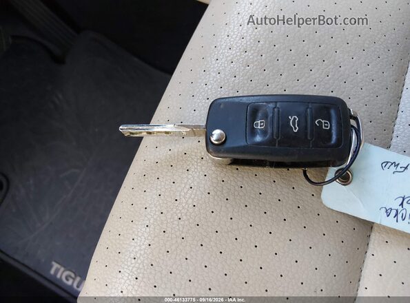 WVGAV7AX0GW507607 2016 VOLKSWAGEN TIGUAN White წინა პანელის ხედი