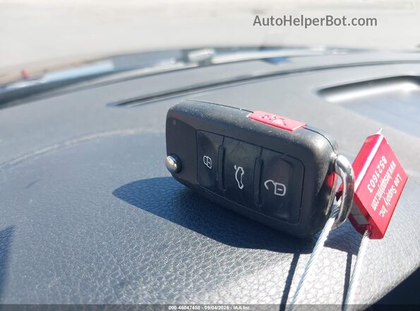 WVGAV7AX2GW572314 2016 VOLKSWAGEN TIGUAN Blue Dashboard view