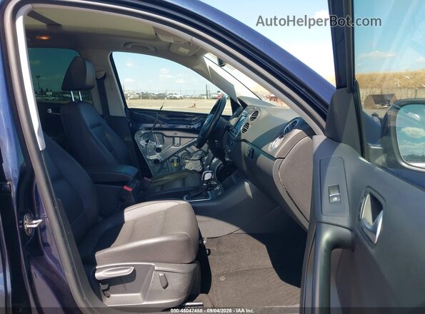 WVGAV7AX2GW572314 2016 VOLKSWAGEN TIGUAN Blue Front interior view