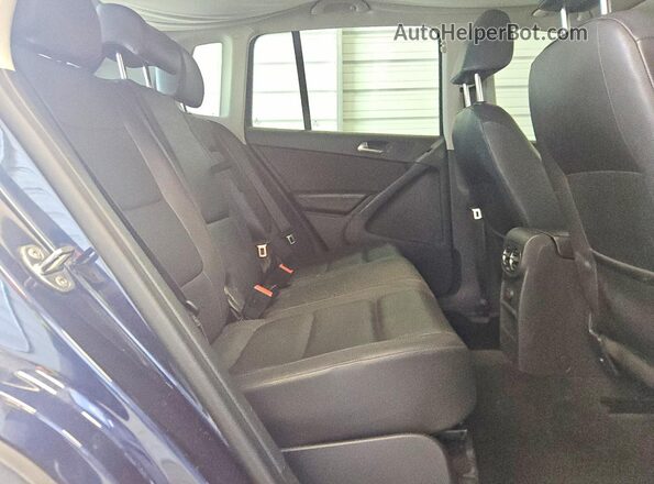 WVGAV7AX3GW600945 2016 VOLKSWAGEN TIGUAN Blue Rear seats view