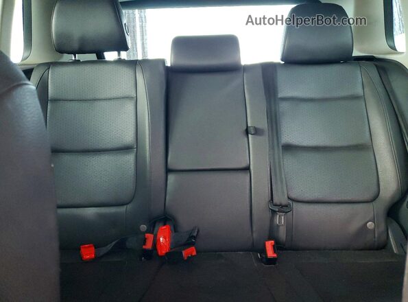 WVGAV7AX4GW506606 2016 VOLKSWAGEN TIGUAN Blue Հետևի նստատեղերի տեսք