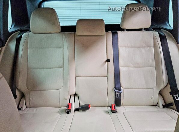 WVGAV7AX6GW088744 2016 VOLKSWAGEN TIGUAN Black Rear seats view