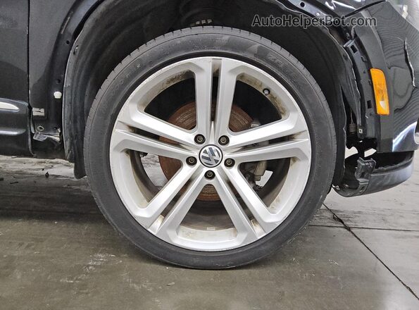 WVGAV7AX6GW088744 2016 VOLKSWAGEN TIGUAN Black 