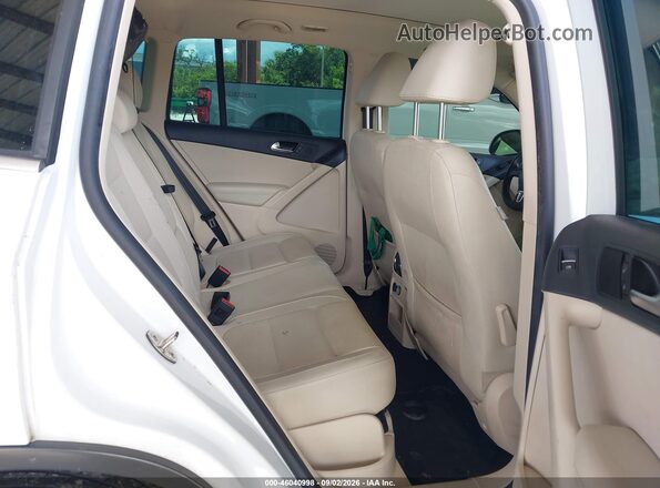 WVGAV7AX6GW558979 2016 VOLKSWAGEN TIGUAN Белый Вид наклейки с VIN-кодом