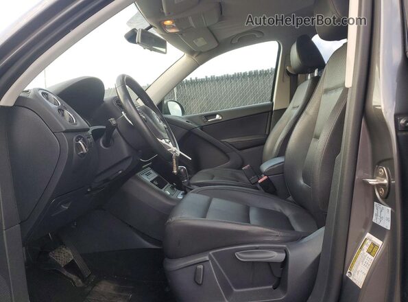 WVGAV7AX7GW559266 2016 VOLKSWAGEN TIGUAN Gray Սալոնի դիմացի տեսք