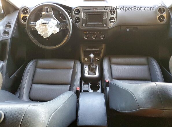WVGAV7AX9GW603204 2016 VOLKSWAGEN TIGUAN Black Առջևի վահանակի տեսք