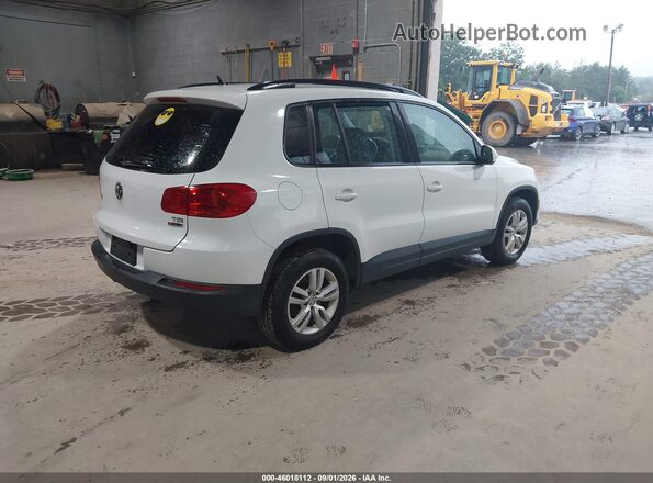 WVGBV7AX2GW523912 2016 VOLKSWAGEN TIGUAN White Trasero derecho