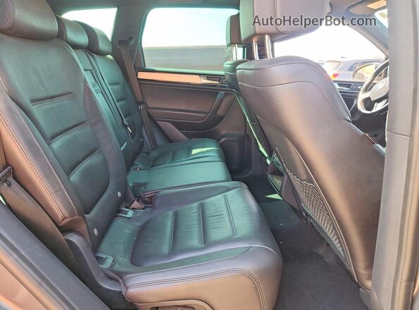 WVGRF7BP3HD006514 2017 VOLKSWAGEN TOUAREG Gray Շարժիչի բաժամունքի տեսք