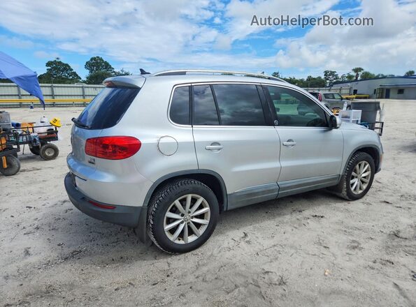 WVGSV7AX0HK012319 2017 VOLKSWAGEN TIGUAN Серебряный Задняя правая четверть