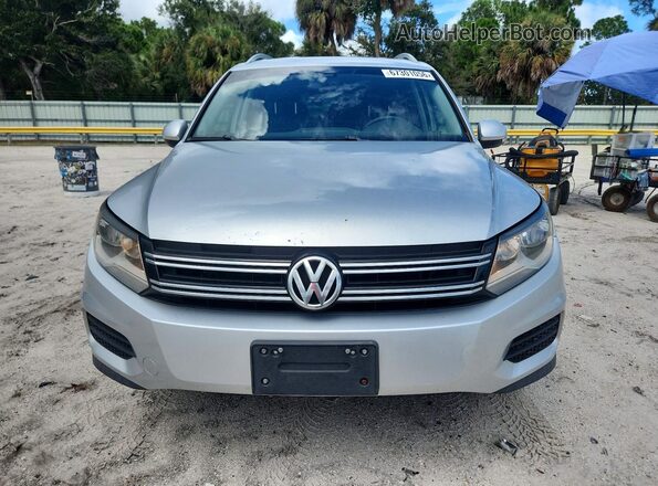 WVGSV7AX0HK012319 2017 VOLKSWAGEN TIGUAN Серебряный Вид спереди