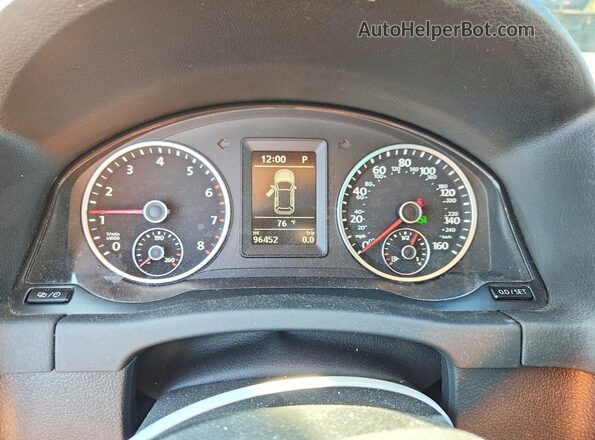 WVGSV7AX3HK020981 2017 VOLKSWAGEN TIGUAN Black Սարքավորումների վահանակի տեսք