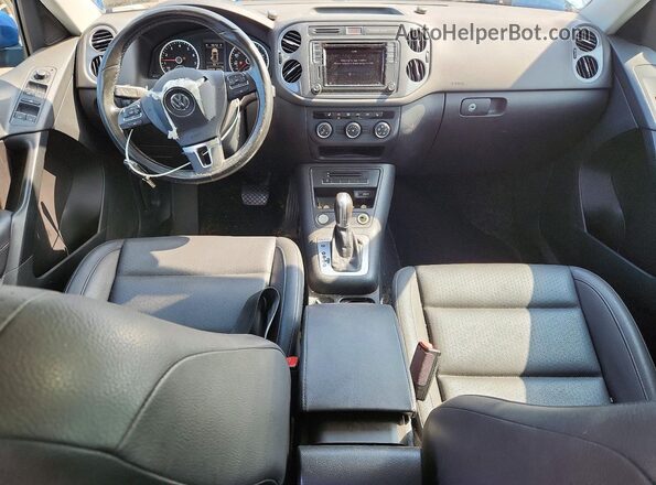 WVGSV7AX6HK006914 2017 VOLKSWAGEN TIGUAN Blue Вид панелі приладів