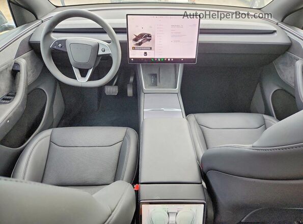 XP7YGDEE2TB828212 2026 TESLA MODEL Серый Вид панели приборов