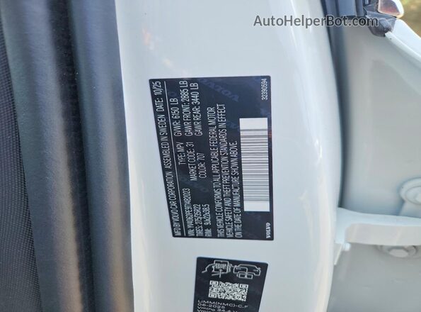 YV4062PE9T1482023 2026 VOLVO XC90 White ძრავის განყოფილების ხედი