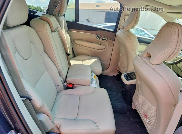 YV4062PEXR1244612 2024 VOLVO XC90 Blue Vista interior trasera