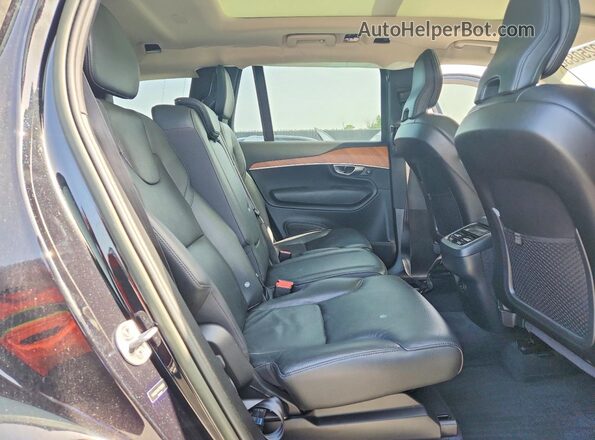 YV4062PK4P1929031 2023 VOLVO XC90 Black Вид задньої частини салону