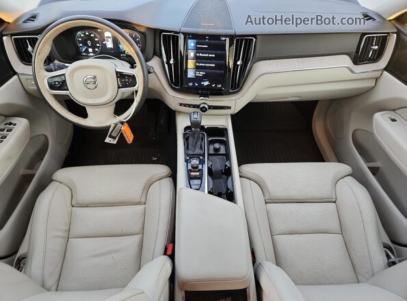 YV4102DL3M1887210 2021 VOLVO XC60 Brown წინა პანელის ხედი