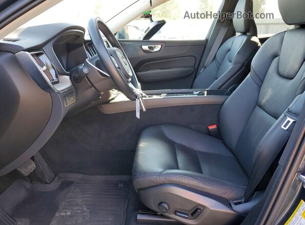 YV4102RK8M1850914 2021 VOLVO XC60 Черный Вид салона спереди