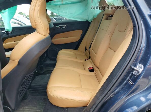 YV4102RK9L1555013 2020 VOLVO XC60 Blue უკანა სალონის ხედი