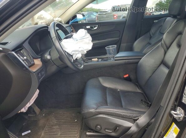 YV4102RKXM1711013 2021 VOLVO XC60 Черный Вид салона спереди