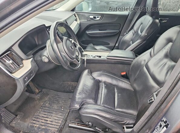 YV4102RL1M1696541 2021 VOLVO XC60 Gray Vista interior delantera