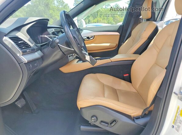 YV4102XK2J1210499 2018 VOLVO XC90 Белый Вид салона спереди