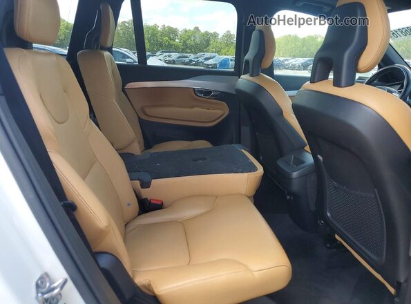 YV4102XK2J1210499 2018 VOLVO XC90 Белый Вид задней части салона
