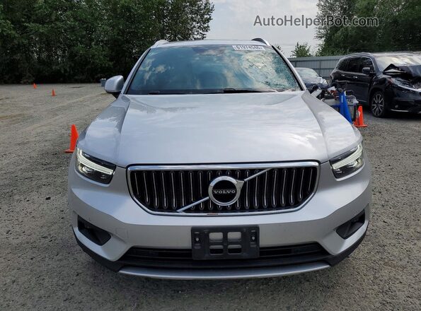YV4162UL0K2115902 2019 VOLVO XC40 Silver Вид спереду