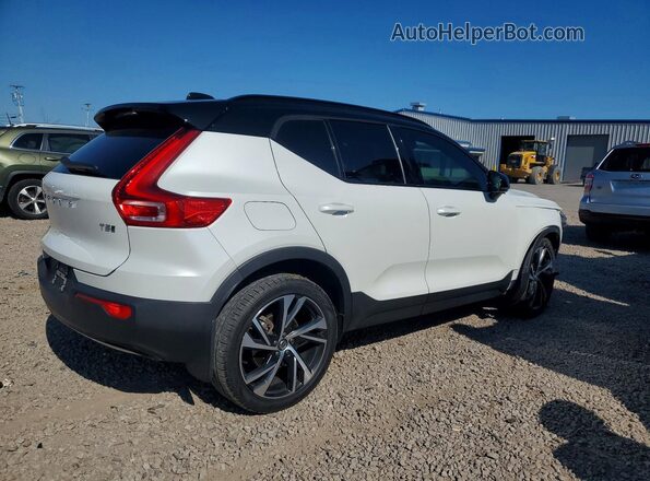 YV4162UM1M2616857 2021 VOLVO XC40 White Rear right