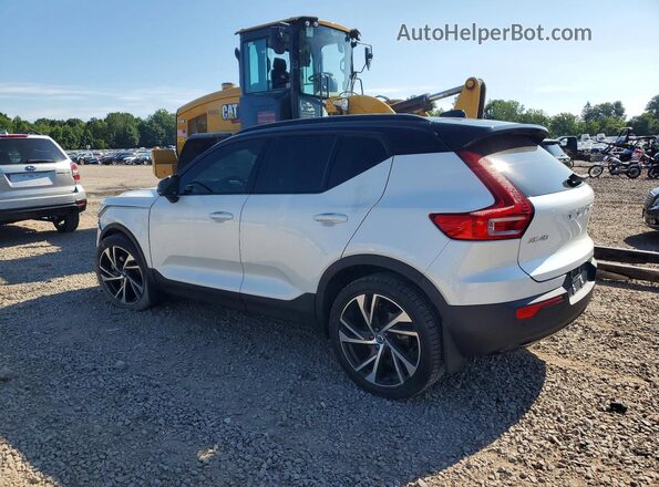 YV4162UM1M2616857 2021 VOLVO XC40 White Rear left