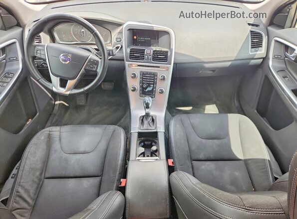 YV440MDJ6H2075715 2017 VOLVO XC60 Серебряный Вид панели приборов
