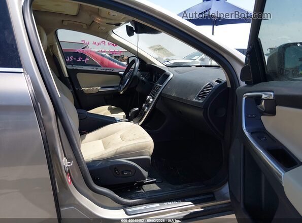 YV449MDM4G2850964 2016 VOLVO XC60 Cream Вид салону спереду