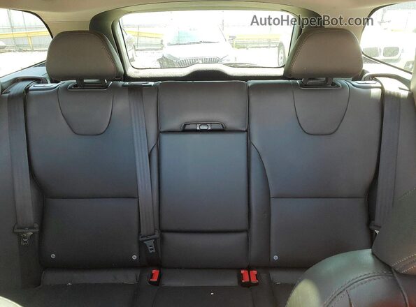 YV449MRM3G2879204 2016 VOLVO XC60 Silver უკანა სავარძლების ხედი
